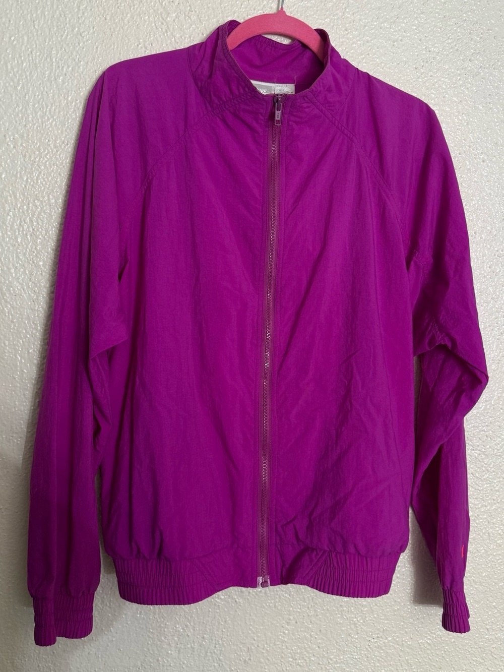 Vintage Nike Women's pink Magenta Full-Zip windbreaker running Jacket size M